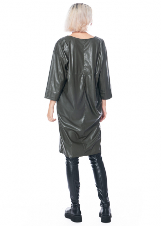 ULI SCHNEIDER, Kleid aus veganem Leder mit V-Ausschnitt