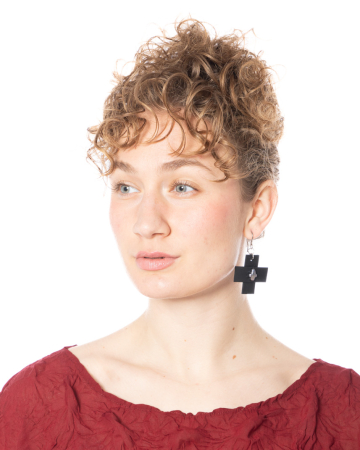 MIKAs, Design Ohrring mit Doppelkreuz