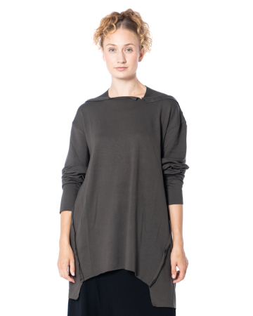 La Vaca Loca, simple sweater with subtle accents ROCO