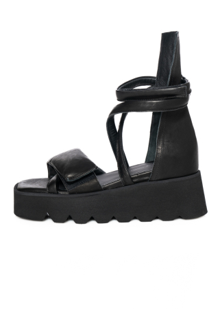 PURO, comfortable sandal with with ankle straps BE DIFFERENT