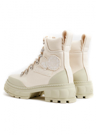 Virón, Disruptor boot with recycled cotton