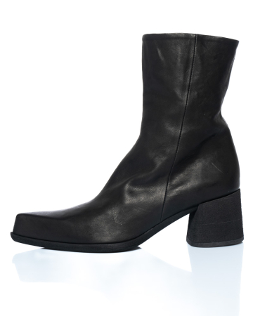 PURO, timeless boot QUEEN OF LESS