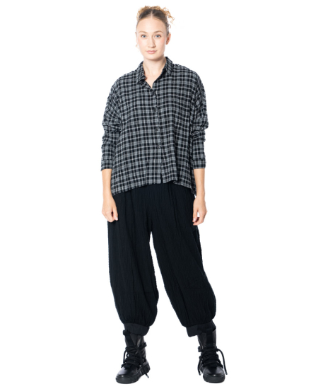studiob3, soft PLINO pants with a crumpled look - NOBANANAS - Image 2