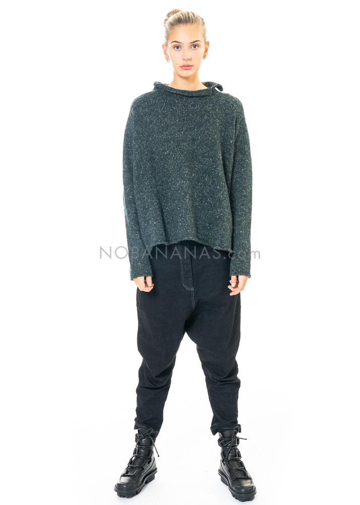 jeans with black label