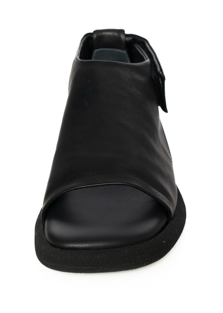 Flexible sole sandals new arrivals