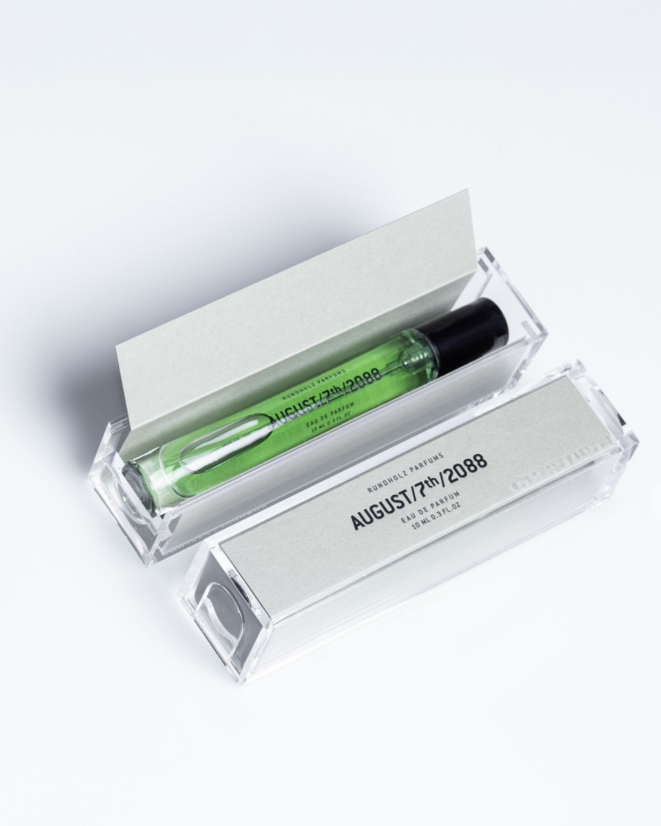 RUNDHOLZ, perfume AUGUST 7th 2088 | NOBANANAS