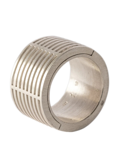 Parts of Four, System Ring mit Schlitzen und sandgestrahlter Oberfläche 