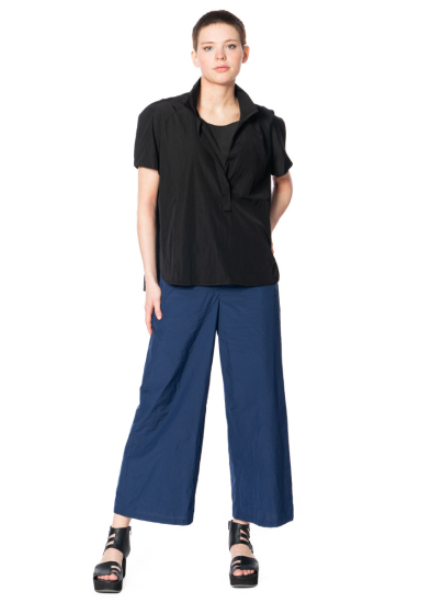 annette görtz, casual blouse HORAS with v-neckline 