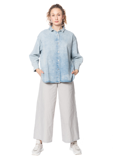 HENRY CHRIST, wide denim blouse with a small collar