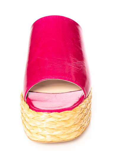 Paloma Barceló, platform slippers PILLI with raffia in fuchsia