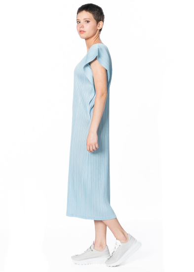 PLEATS PLEASE ISSEY MIYAKE, Midi-Kleid MARCH pale blue