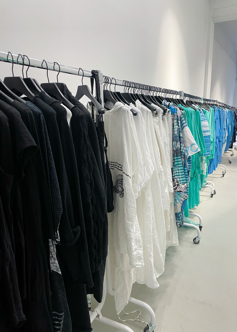 RUNDHOLZ  BLACK  LABEL Frühjahr/Sommer Showroom 2025